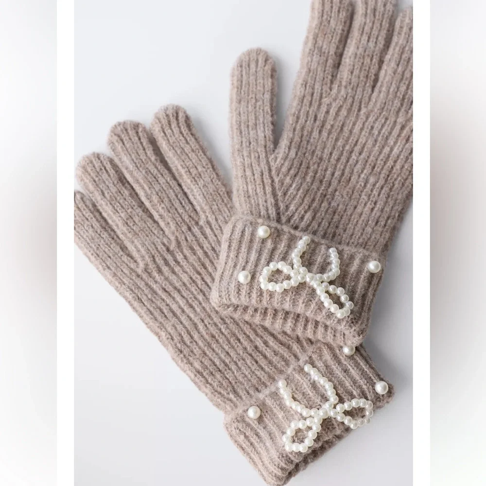 ZARA KNIT GLOVES WITH PEARLS